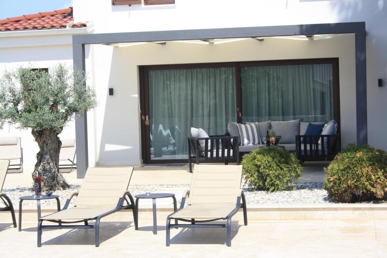 Villa Caprice - Krk Milohnici المظهر الخارجي الصورة