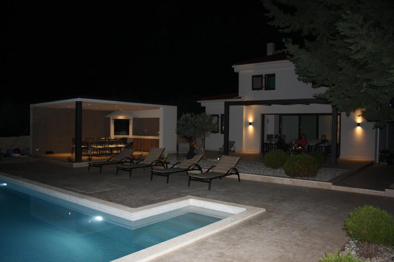 Villa Caprice - Krk Milohnici المظهر الخارجي الصورة
